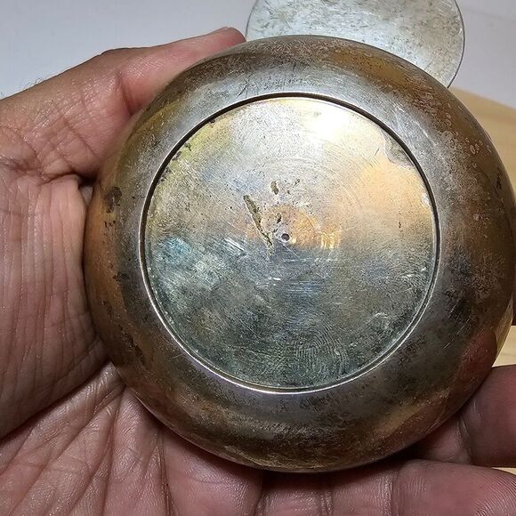 Vinage Silver Plate Pocket/Compact Round Ashtray With Hinged Lid Cigar Holder - Picture 8 of 9